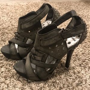 Gun metal color with stud detail heels size 7.5